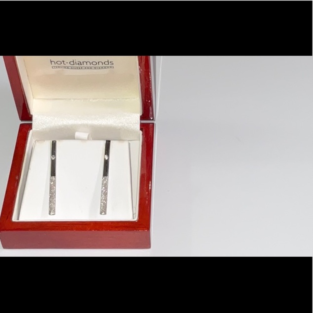 Hot Diamonds Sterling and Petite Diamond Post and Clutch Earrings Vintage